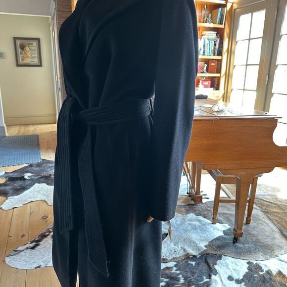 Burberry wool blend wrap coat. NWT - Picture 5 of 10